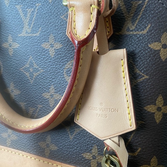 Louis Vuitton Alma BB bag - Picture 6 of 15